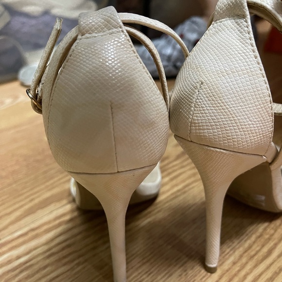 Natural Snakeskin Ankle Strap Heels size 5 - Picture 7 of 8